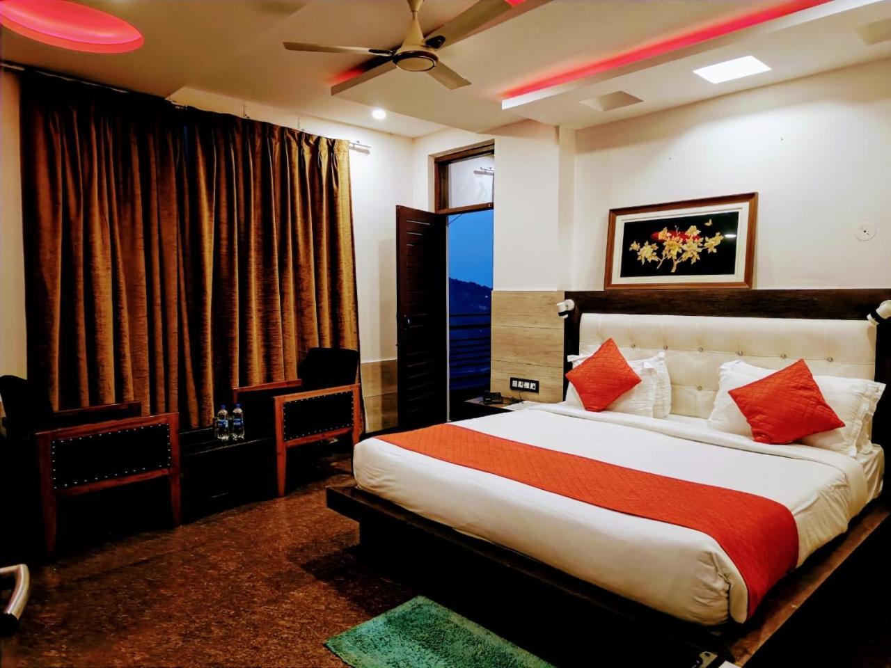King Castle Mcleodganj-Centrally Heated And Air Cooled- Near Mall Road - Free Parking 达兰萨拉 外观 照片