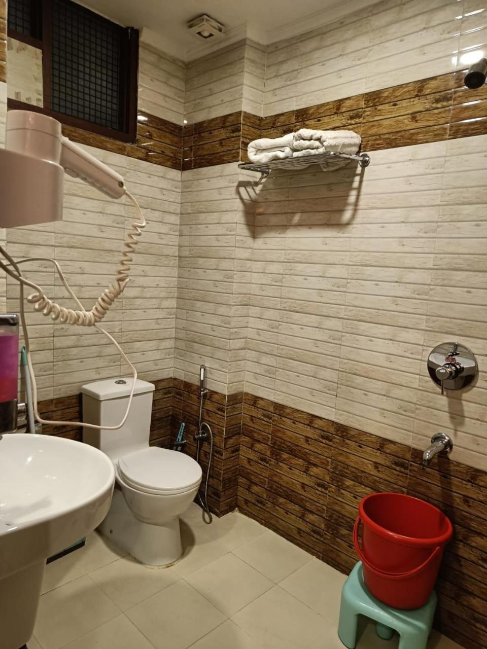 King Castle Mcleodganj-Centrally Heated And Air Cooled- Near Mall Road - Free Parking 达兰萨拉 外观 照片