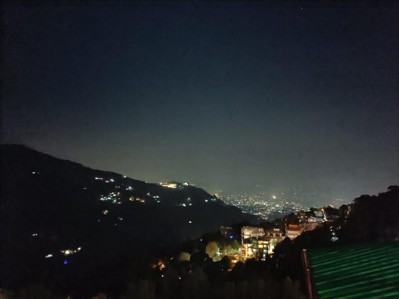 King Castle Mcleodganj-Centrally Heated And Air Cooled- Near Mall Road - Free Parking 达兰萨拉 外观 照片
