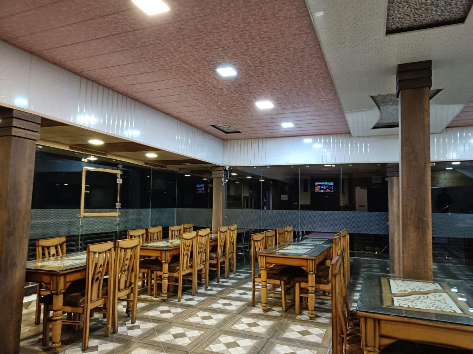 King Castle Mcleodganj-Centrally Heated And Air Cooled- Near Mall Road - Free Parking 达兰萨拉 外观 照片