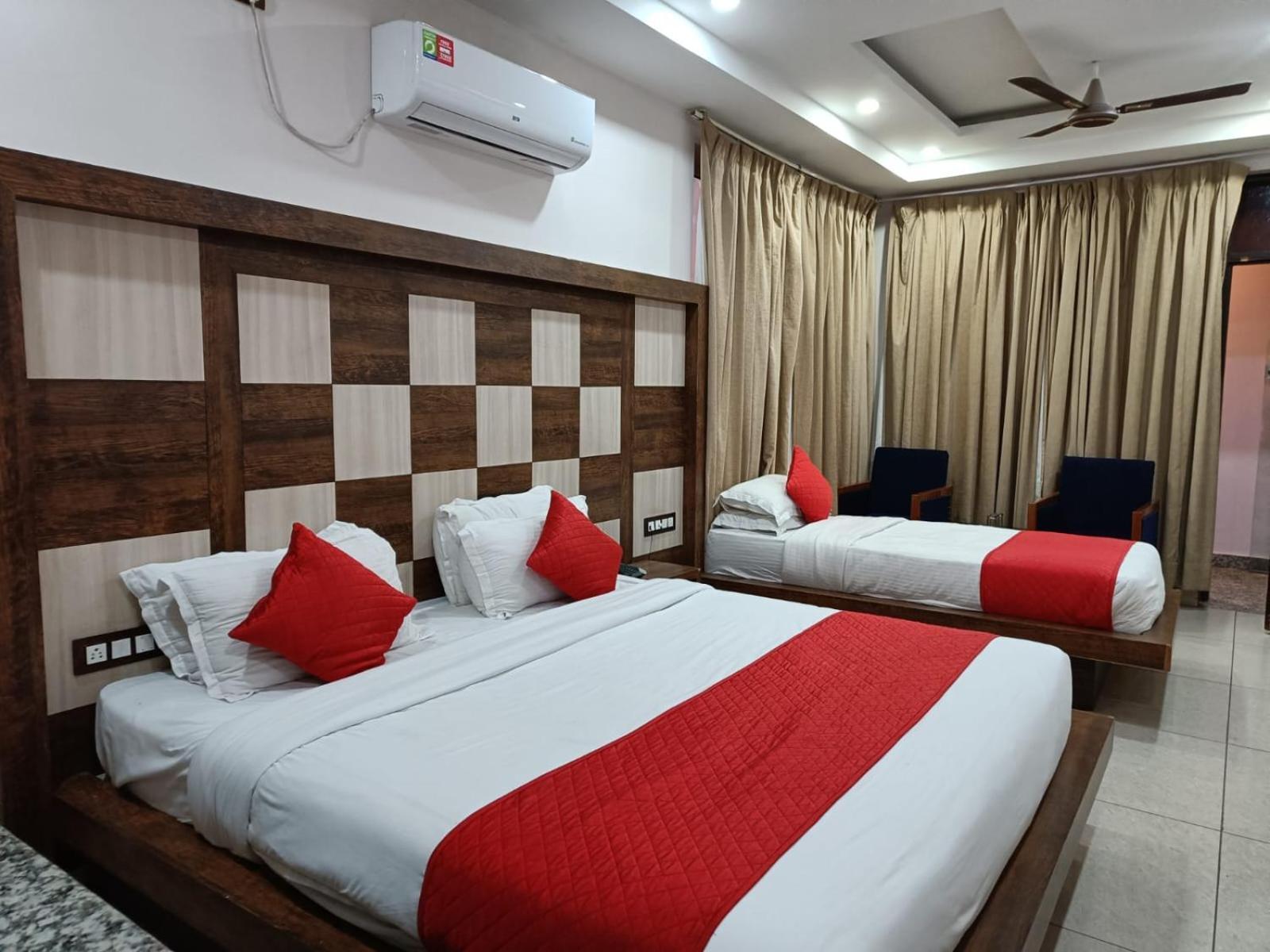 King Castle Mcleodganj-Centrally Heated And Air Cooled- Near Mall Road - Free Parking 达兰萨拉 外观 照片