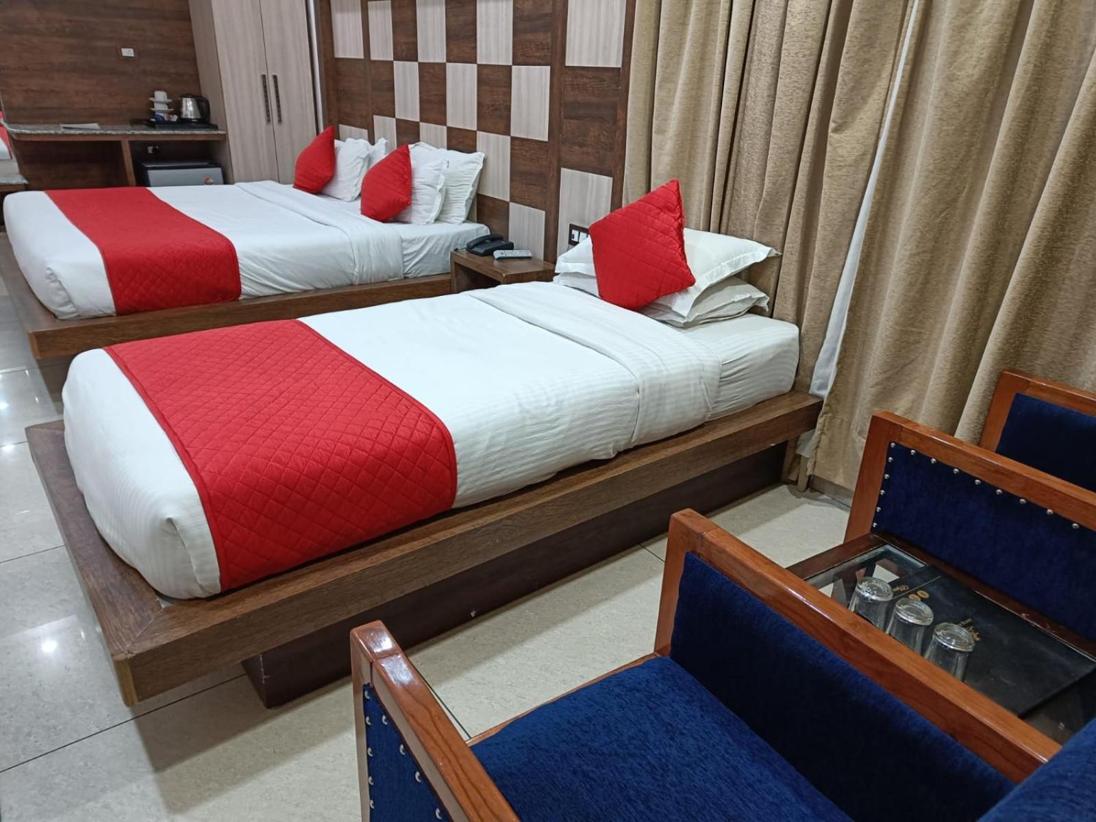 King Castle Mcleodganj-Centrally Heated And Air Cooled- Near Mall Road - Free Parking 达兰萨拉 外观 照片