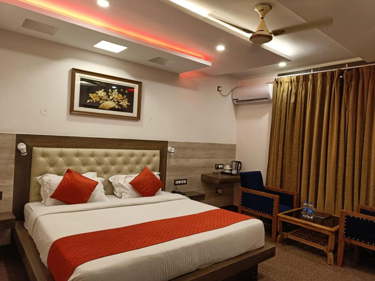 King Castle Mcleodganj-Centrally Heated And Air Cooled- Near Mall Road - Free Parking 达兰萨拉 外观 照片